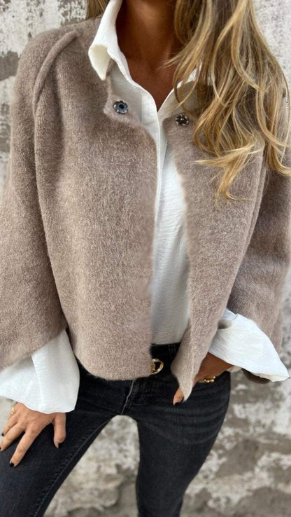 Nadège | Cardigan Beige Uld Strikket Jakke med Smykkeknapper til Kvinder