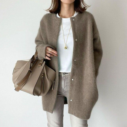 Hélène | Cardigan Beige Fluffy Uld Knaplukket Oversized til Kvinder