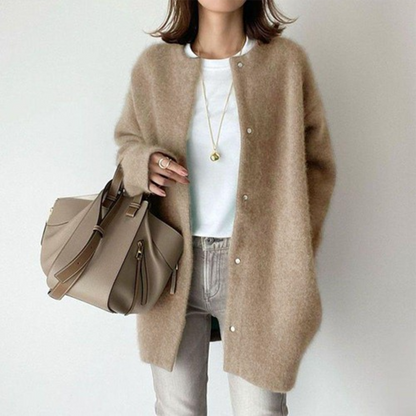 Hélène | Cardigan Beige Fluffy Uld Knaplukket Oversized til Kvinder