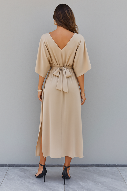 Léonie | Maxi Kjole Beige Satin V-hals Bindebælte til Kvinder